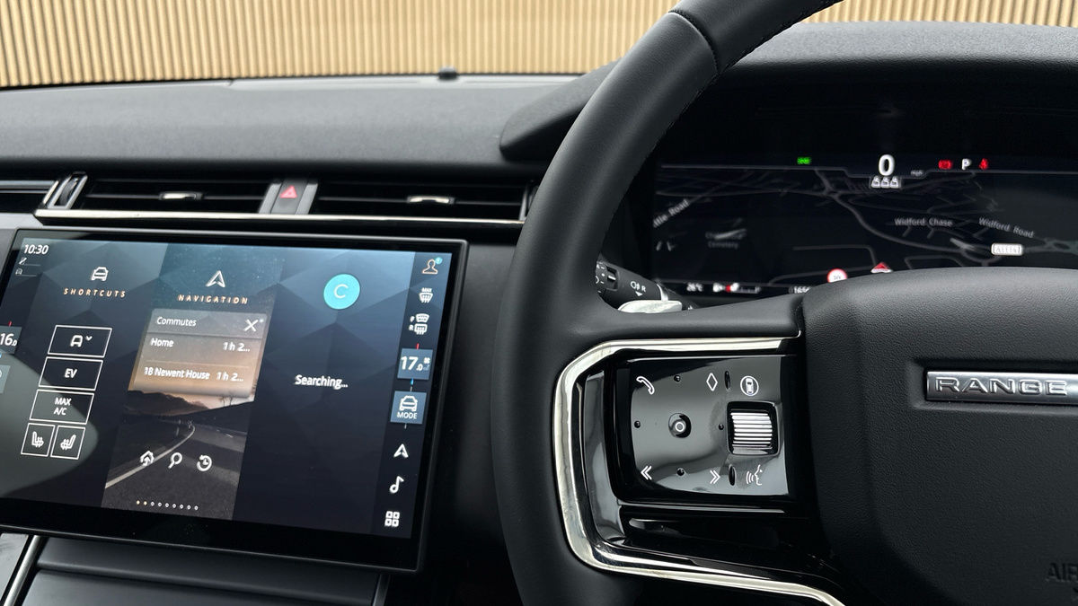 Land Rover Range Rover Velar Image 13