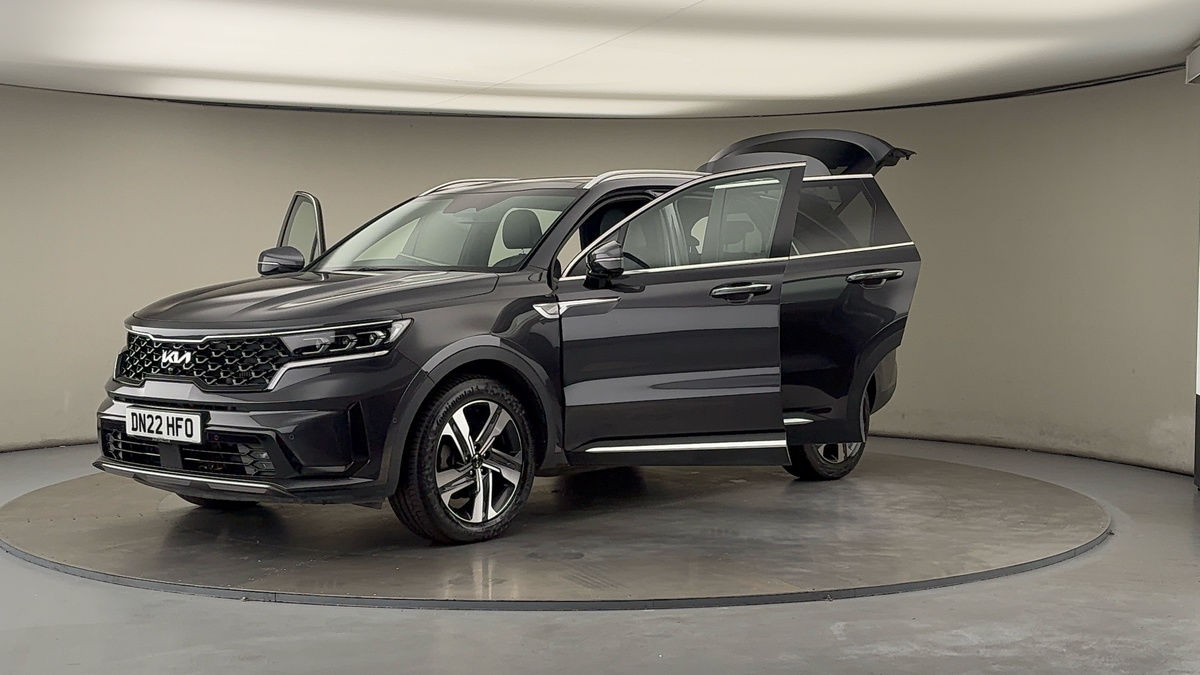 More views of Kia Sorento