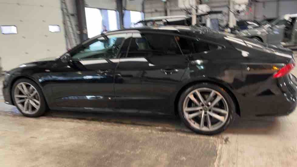 More views of Audi A7