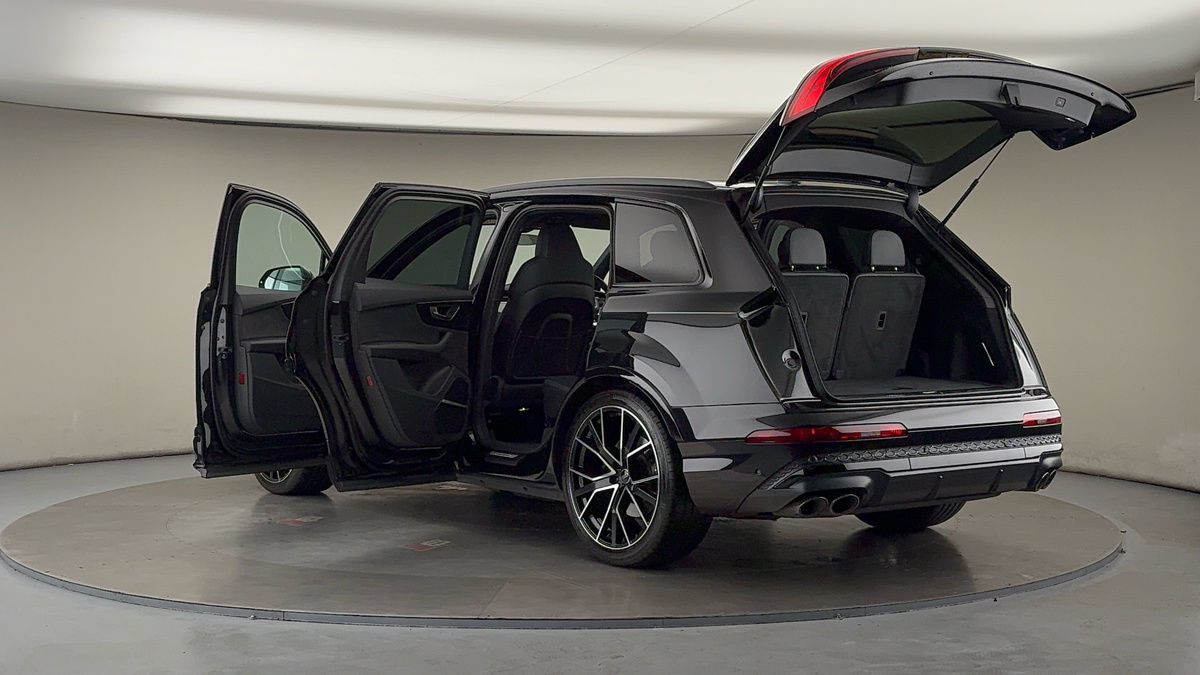 More views of Audi SQ7