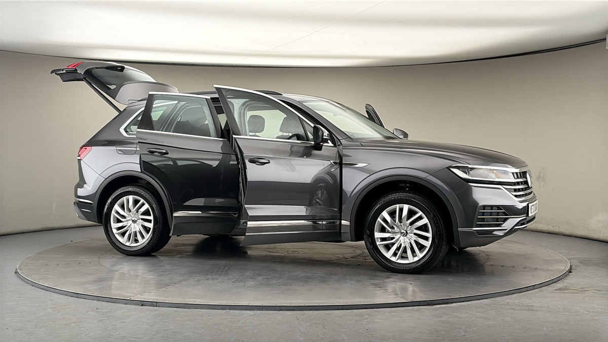 More views of Volkswagen Touareg