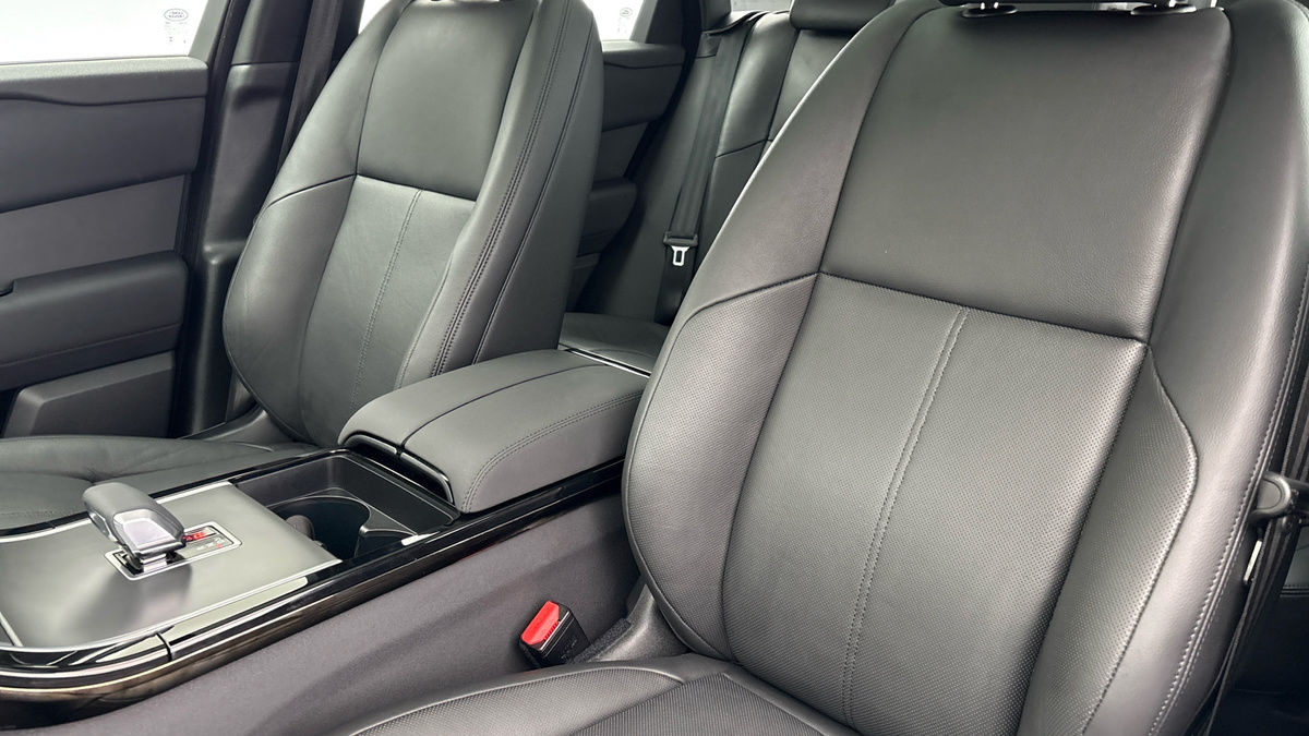 Land Rover Range Rover Velar Image 7