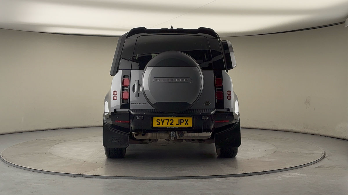 Land Rover Defender 110 Image 4