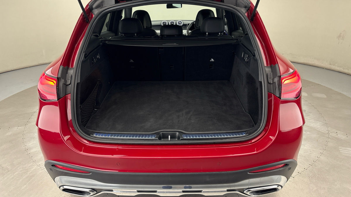 Mercedes-Benz GLC Image 11