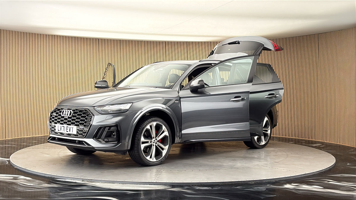 More views of Audi Q5
