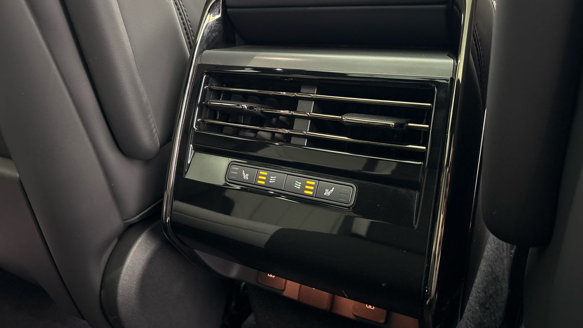 Land Rover Range Rover Sport Image 25