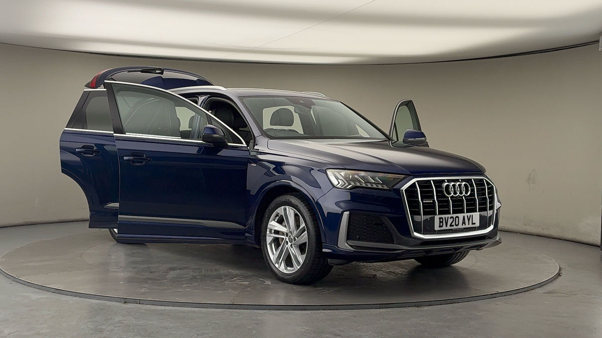 More views of Audi Q7