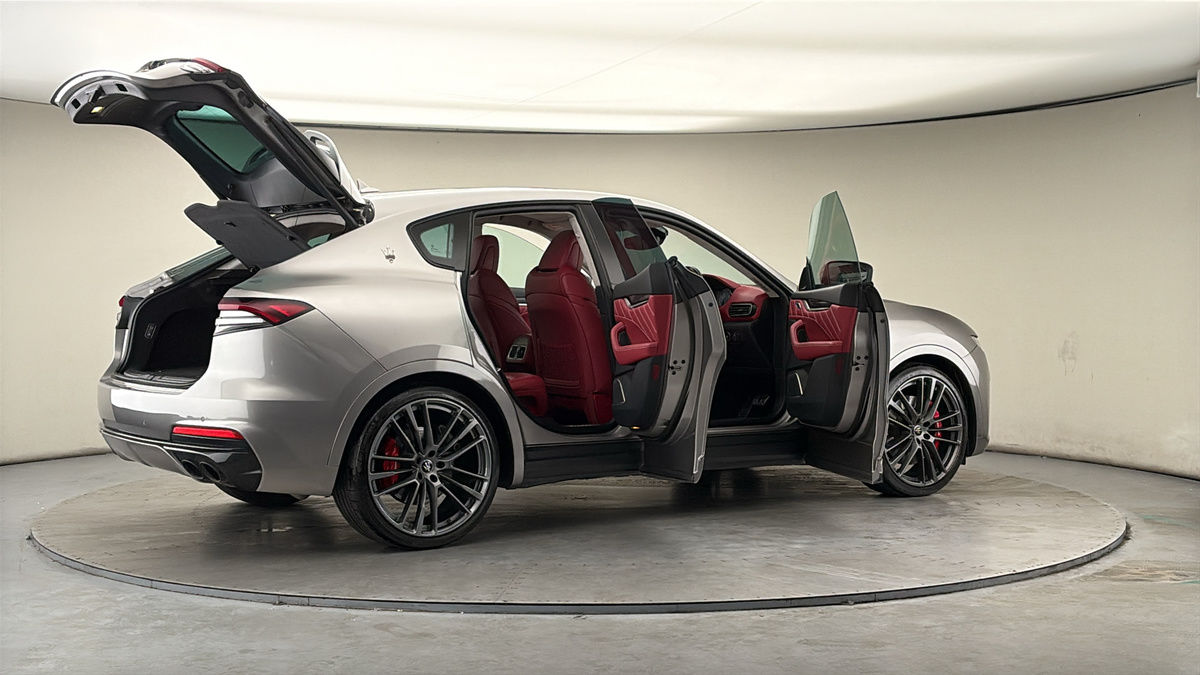 More views of Maserati Levante