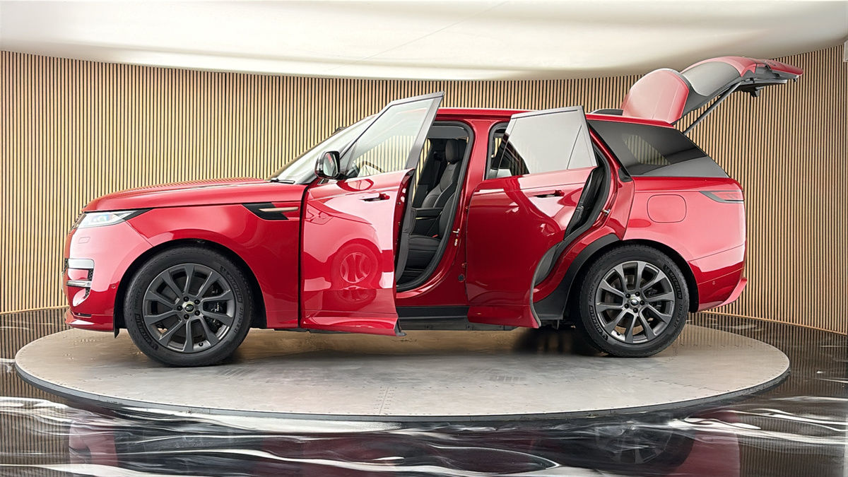 More views of Land Rover Range Rover Sport