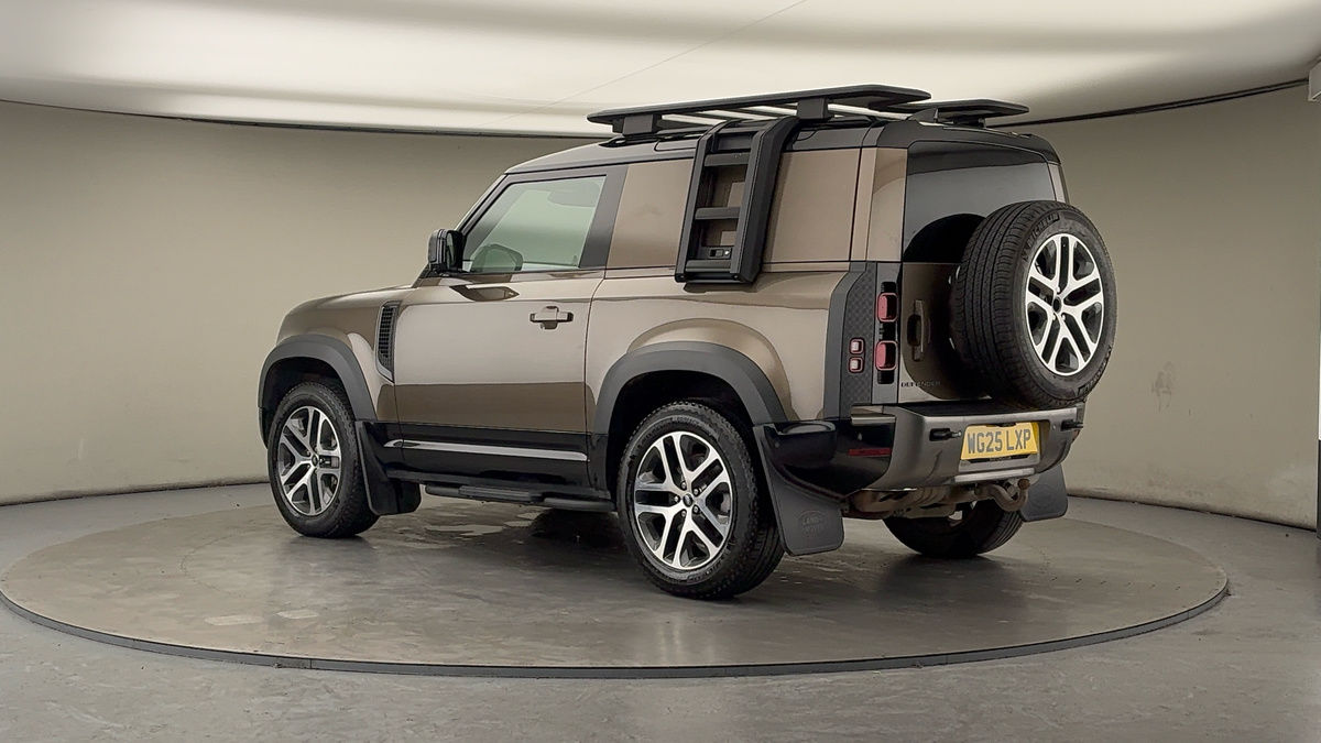 More views of Land Rover Defender 90