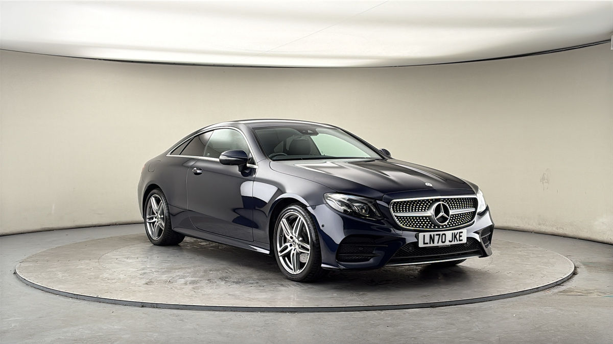 Mercedes-Benz E Class Sticky Header Image