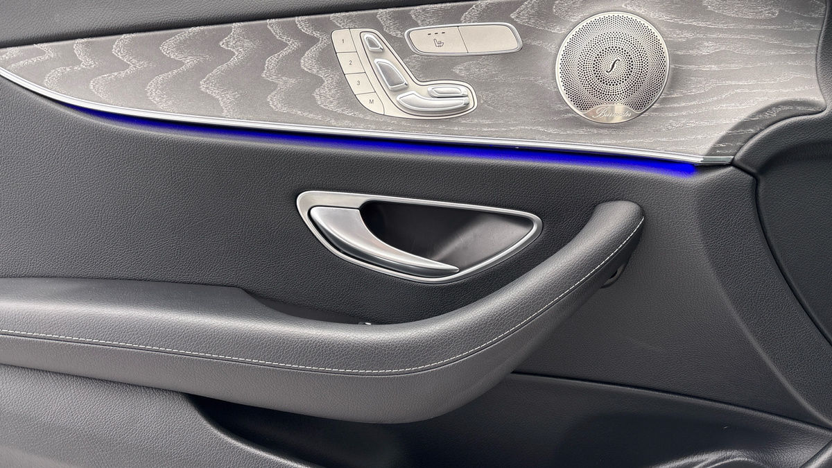 Mercedes-Benz E Class Image 19