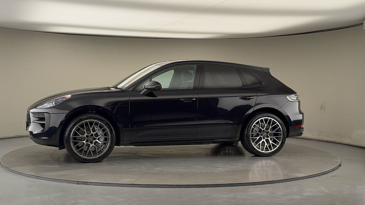 More views of Porsche Macan