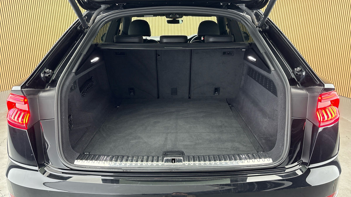 Audi Q8 Image 11