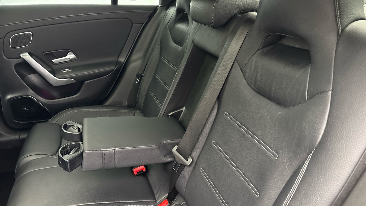 Mercedes-Benz CLA Image 9