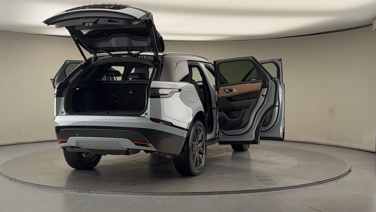 More views of Land Rover Range Rover Velar