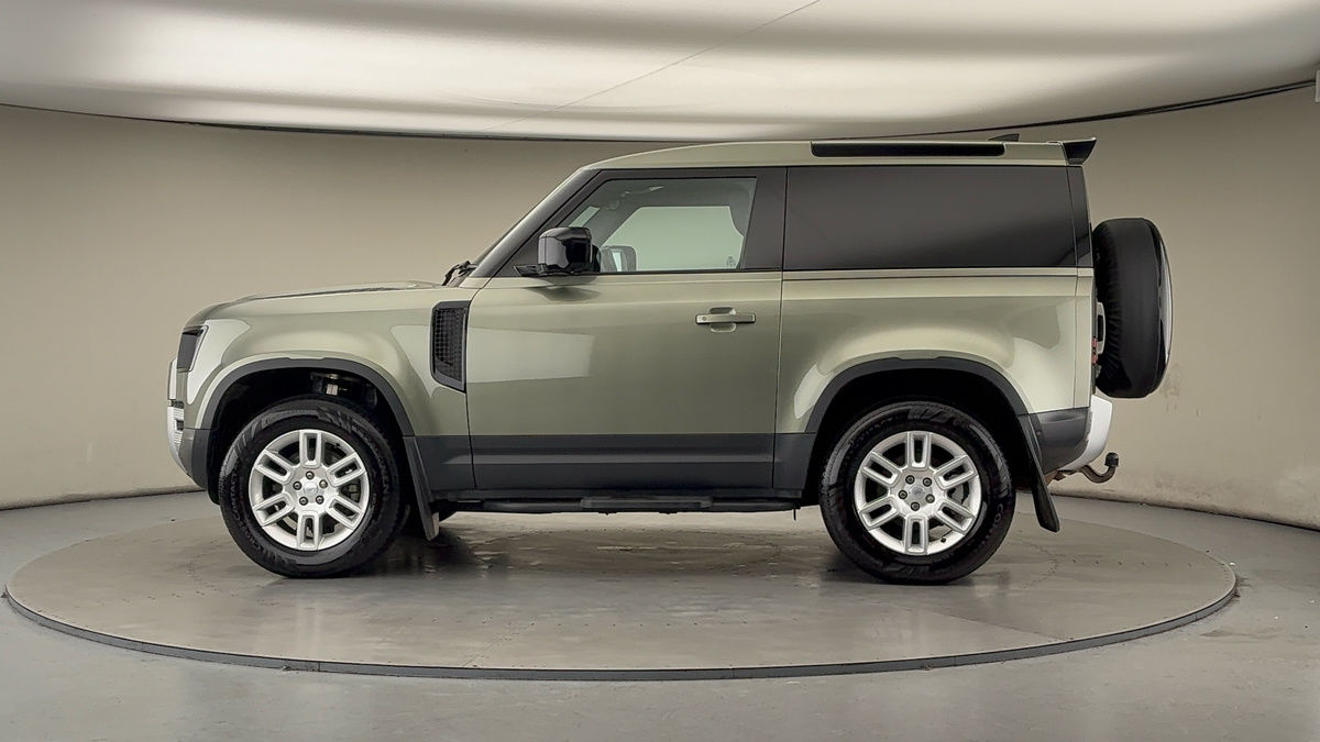 More views of Land Rover Defender 90