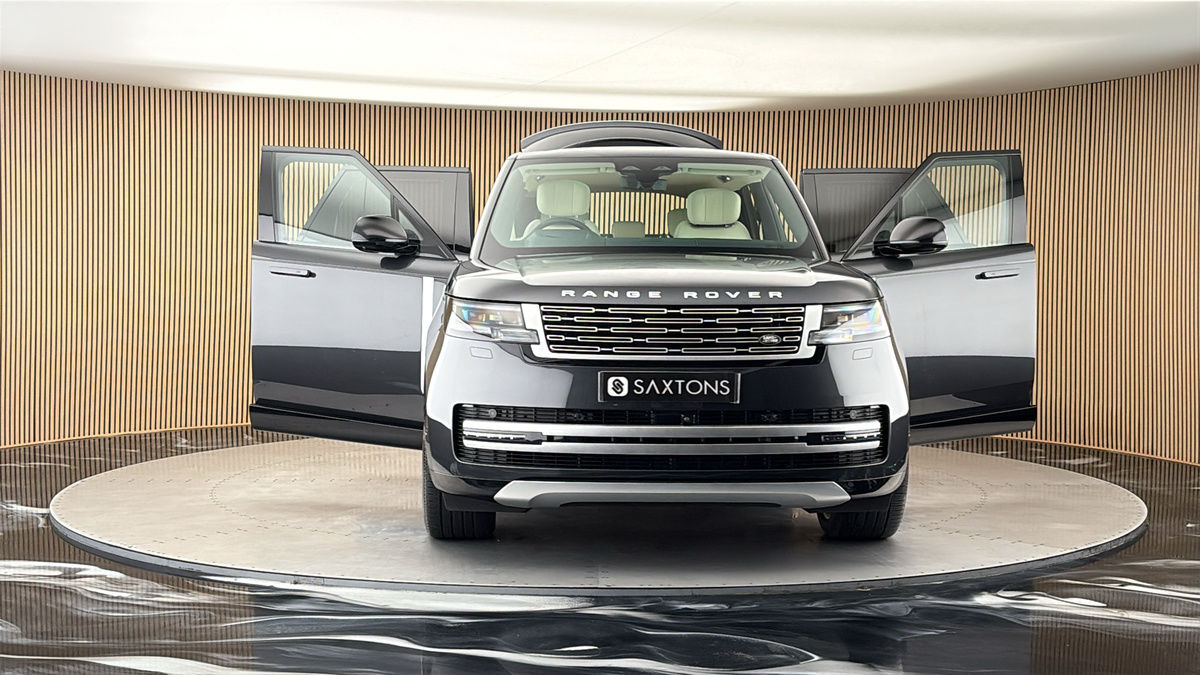 More views of Land Rover Range Rover