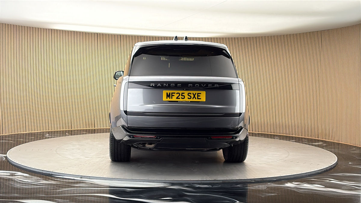 More views of Land Rover Range Rover