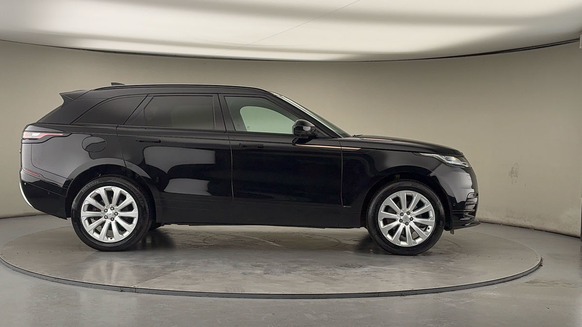 Land Rover Range Rover Velar Image 16