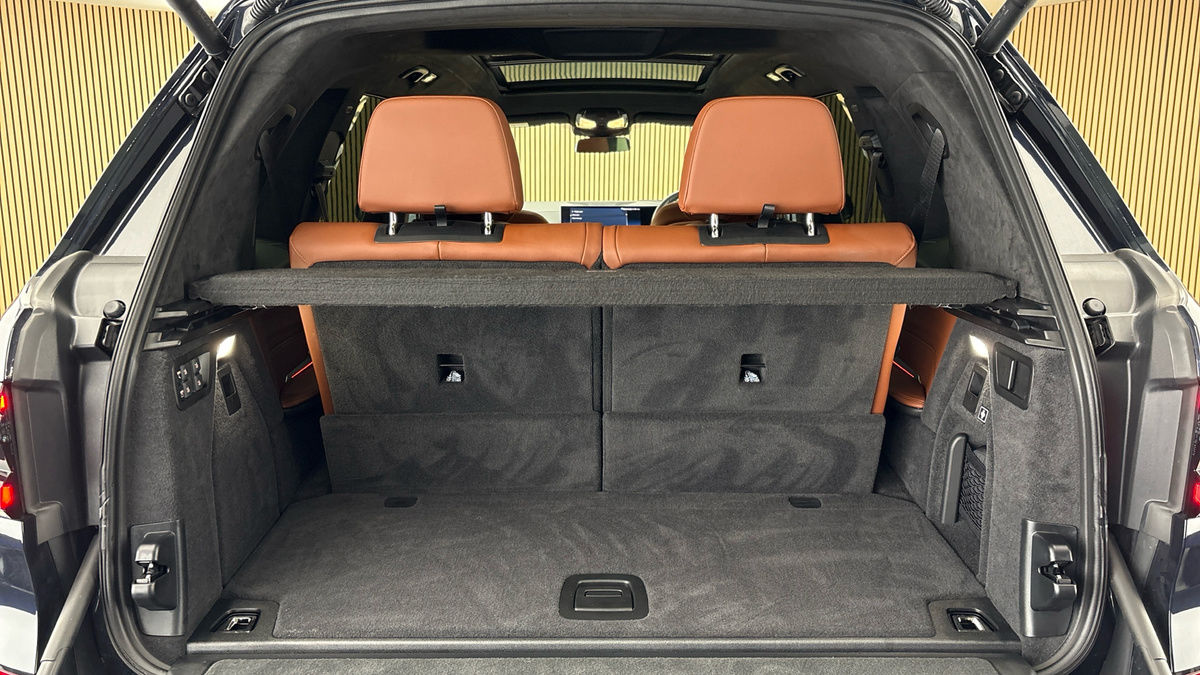 BMW X7 Image 11