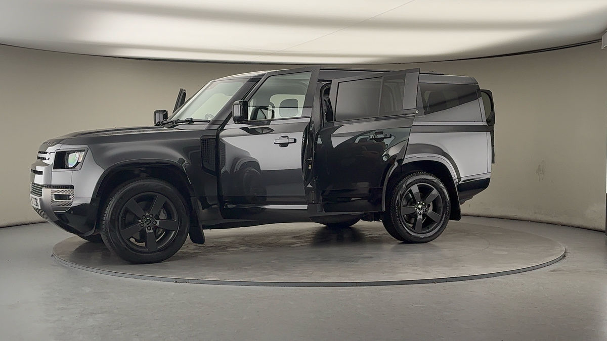More views of Land Rover Defender 130