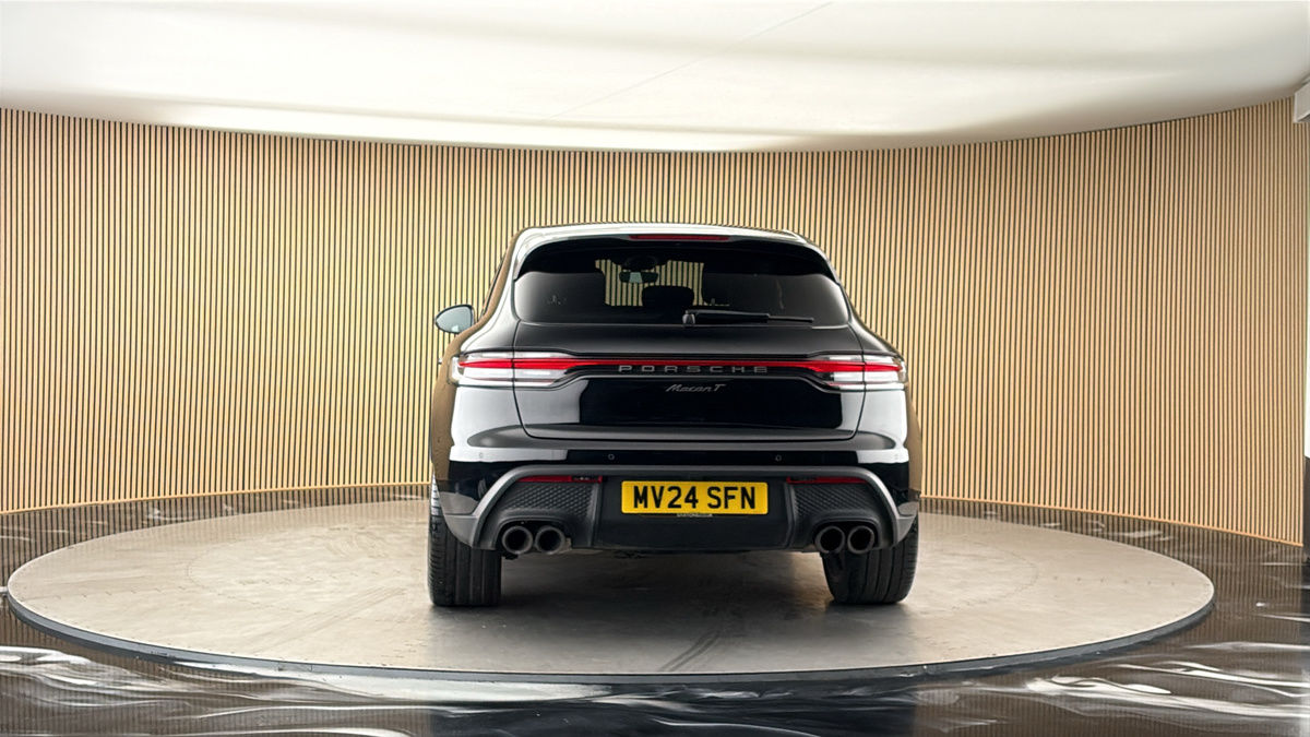 More views of Porsche Macan