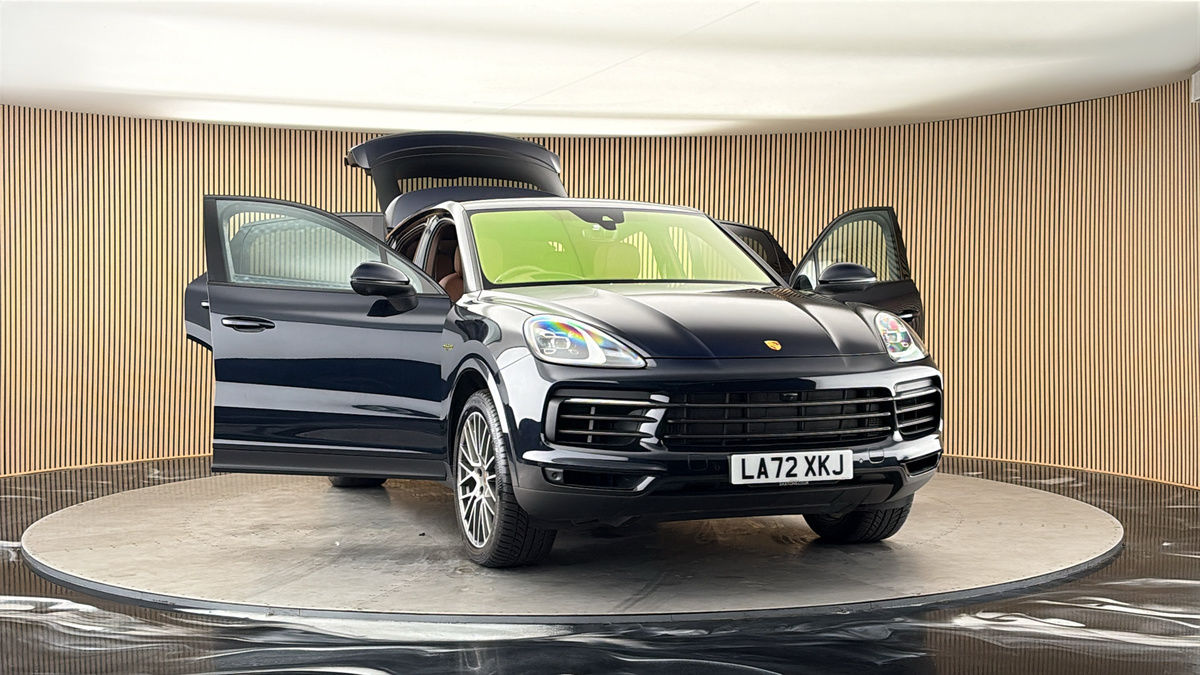 More views of Porsche Cayenne