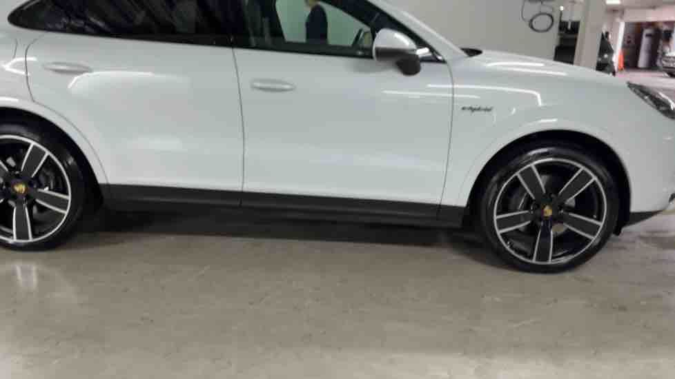 More views of Porsche Cayenne