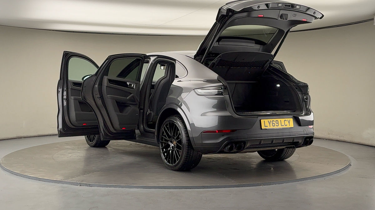 Porsche Cayenne Image 23