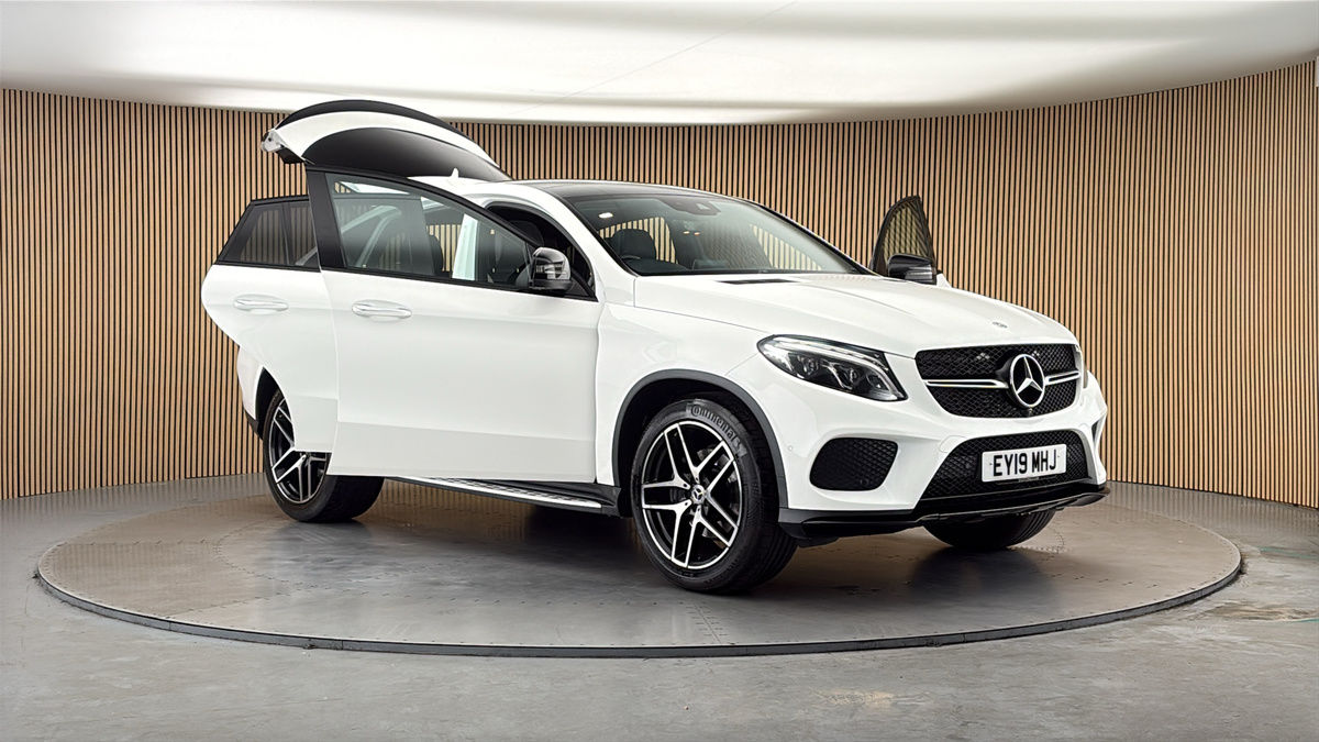 More views of Mercedes-Benz GLE