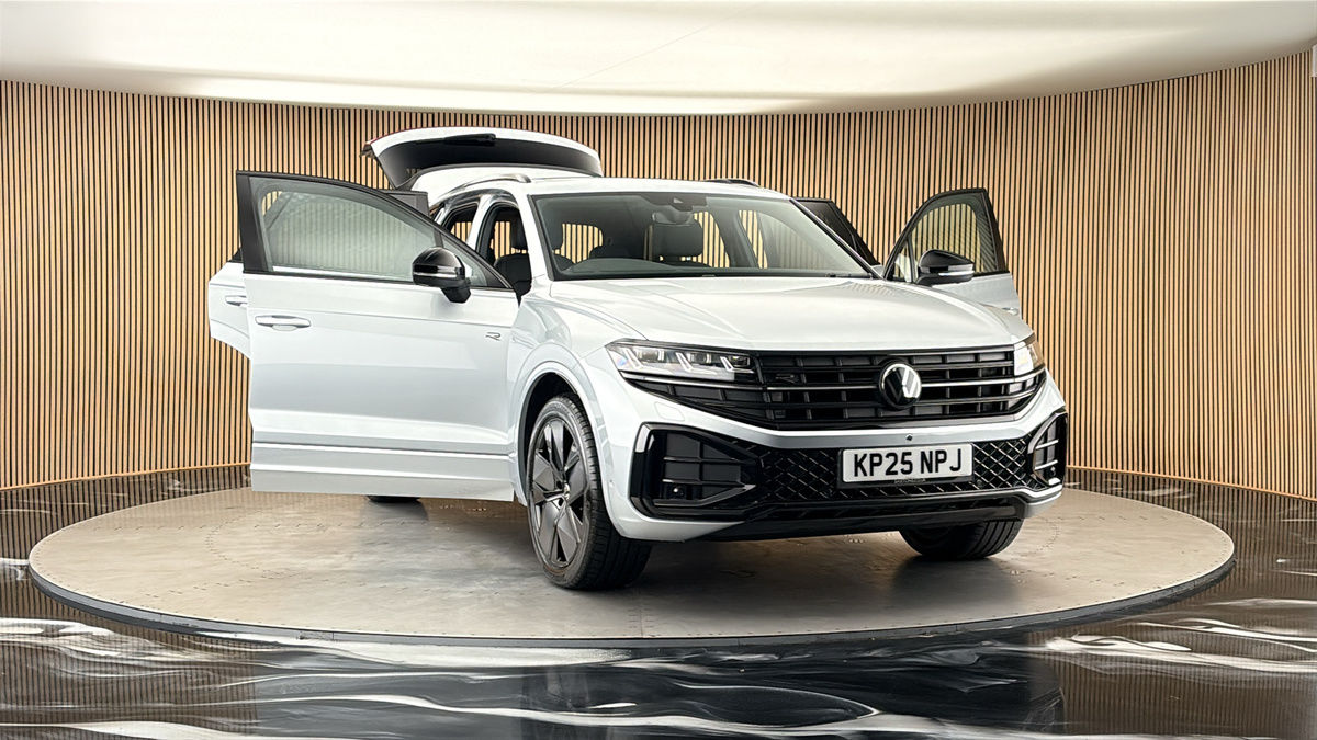 More views of Volkswagen Touareg