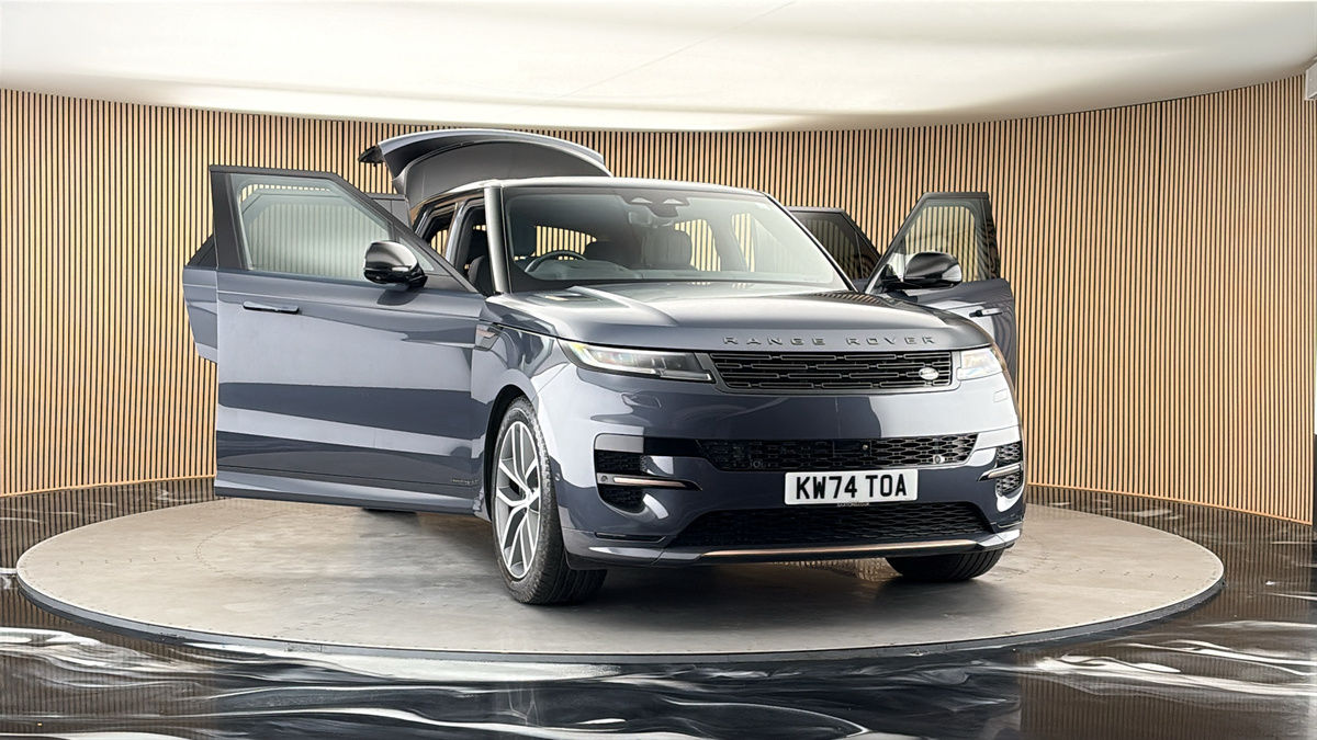 More views of Land Rover Range Rover Sport