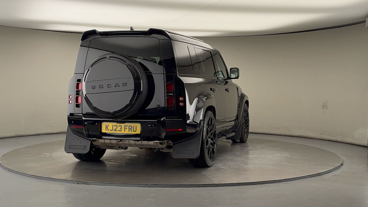 More views of Land Rover Defender 110