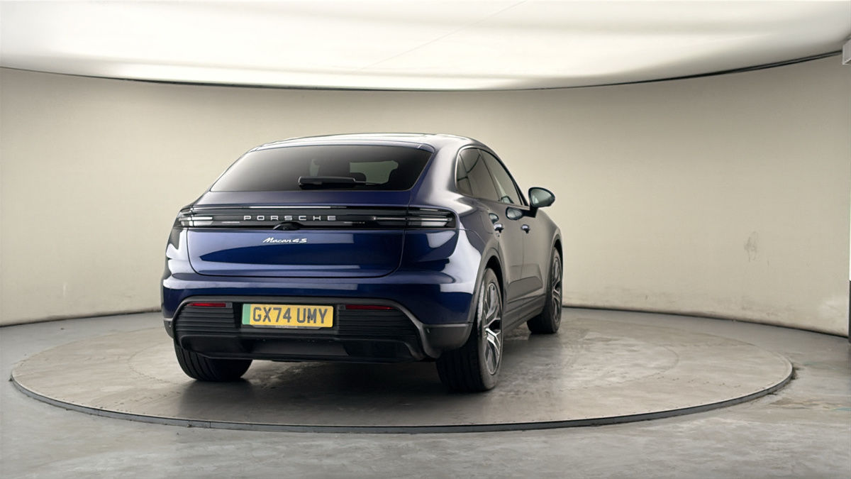 More views of Porsche Macan