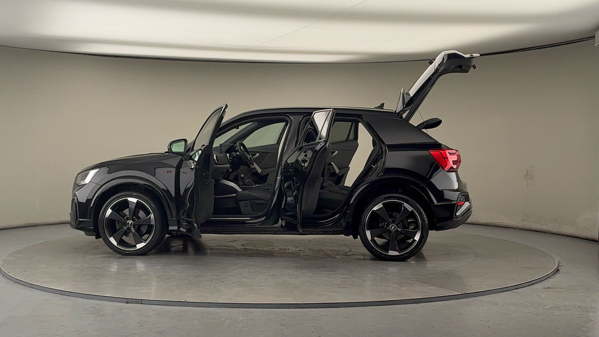 More views of Audi Q2