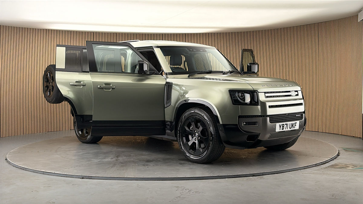 More views of Land Rover Defender 110