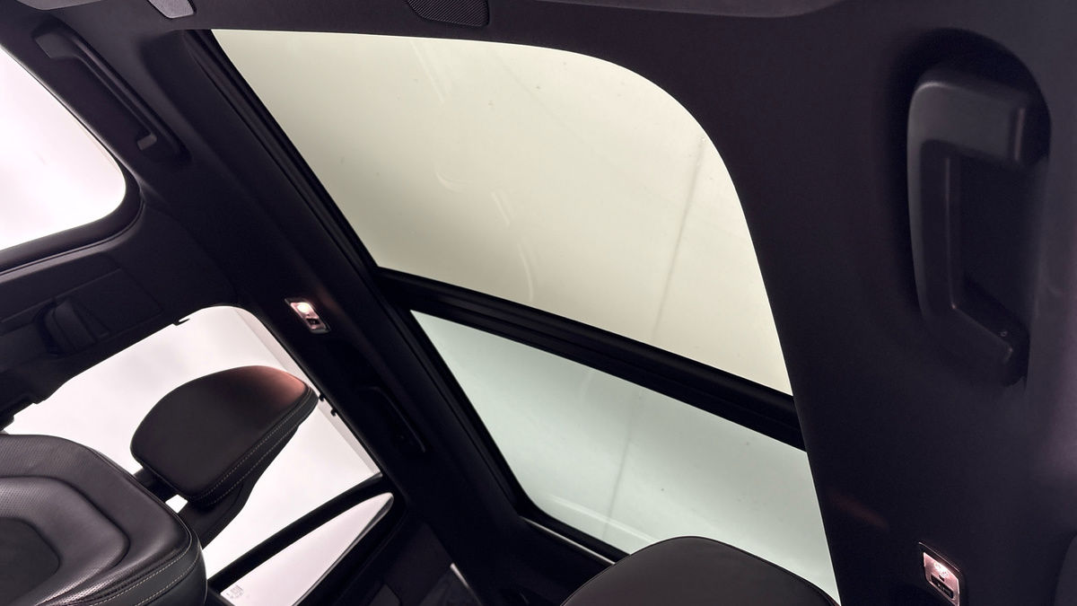 Volvo XC90 Image 11