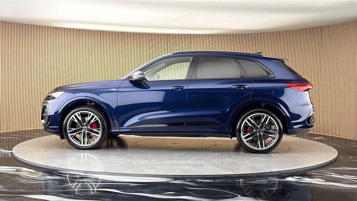 More views of Audi Q5