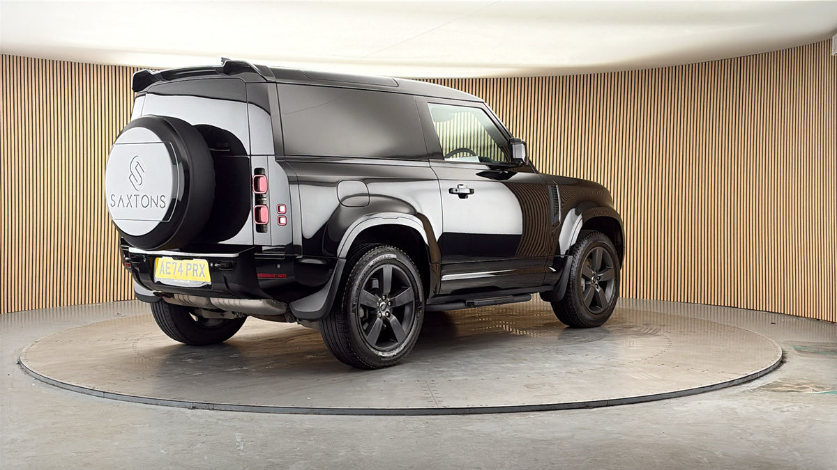 Land Rover Defender 90 Image 21