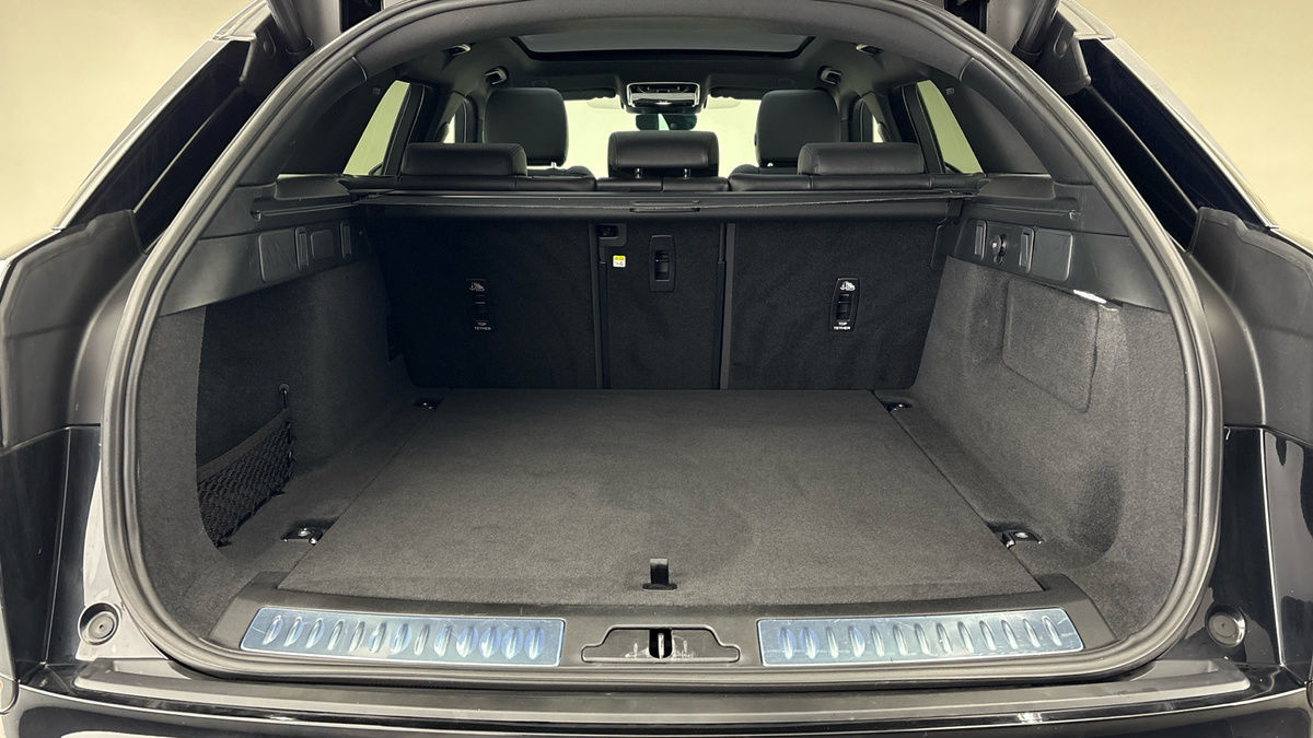 Land Rover Range Rover Velar Image 11