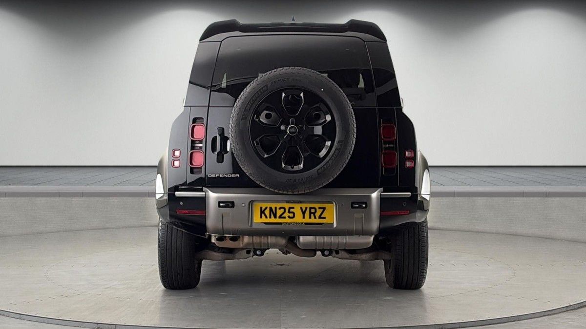 Land Rover Defender 90 Image 4