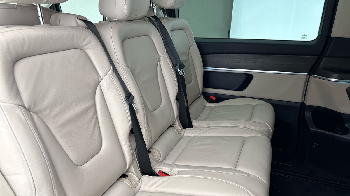 Mercedes-Benz V Class Image 9