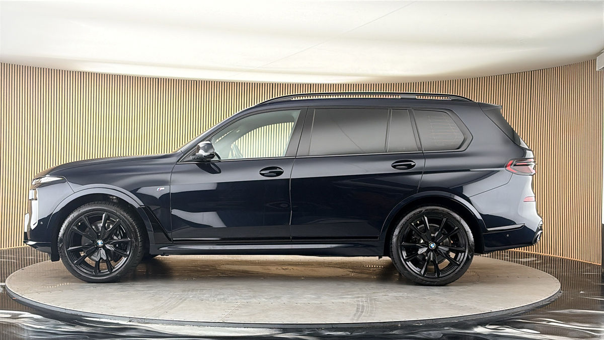 BMW X7 Image 15
