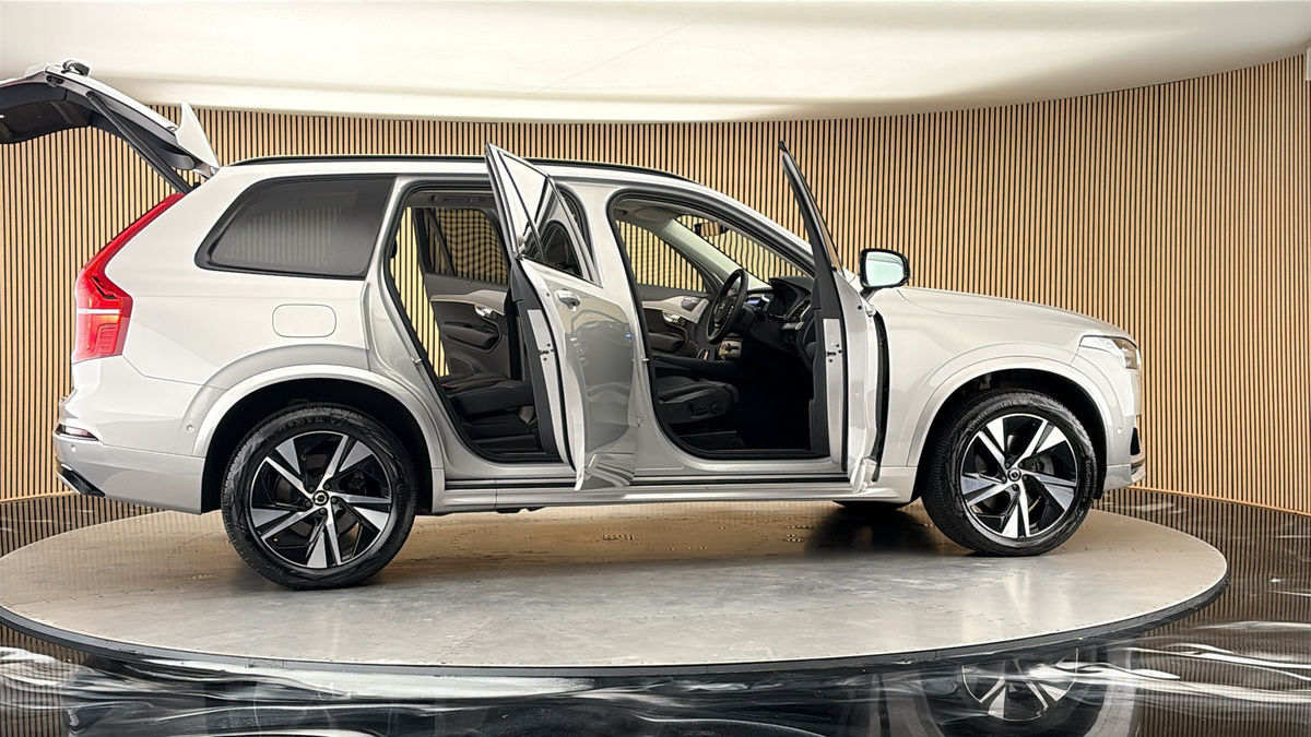 More views of Volvo XC90