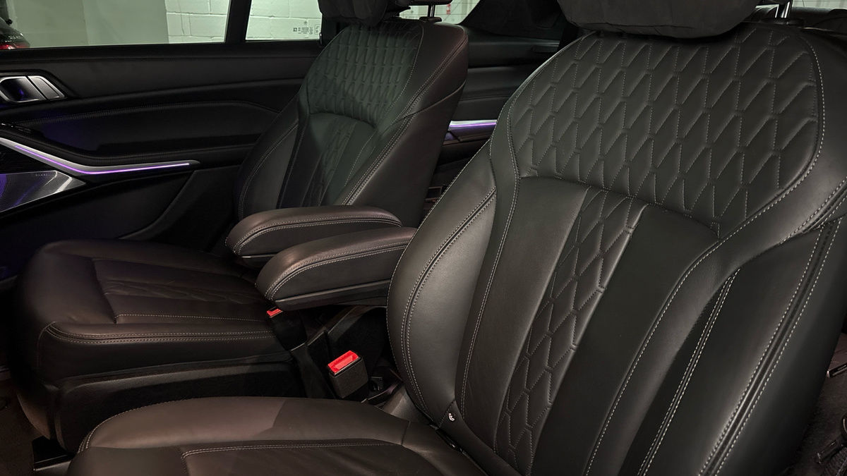 BMW X7 Image 8