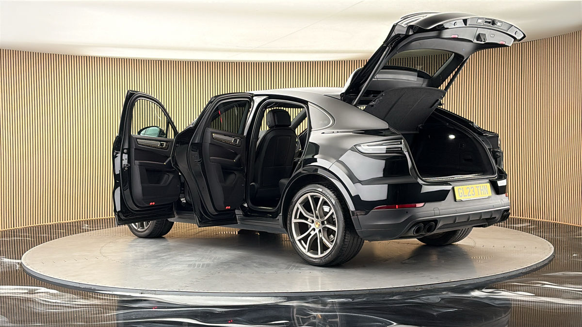 More views of Porsche Cayenne