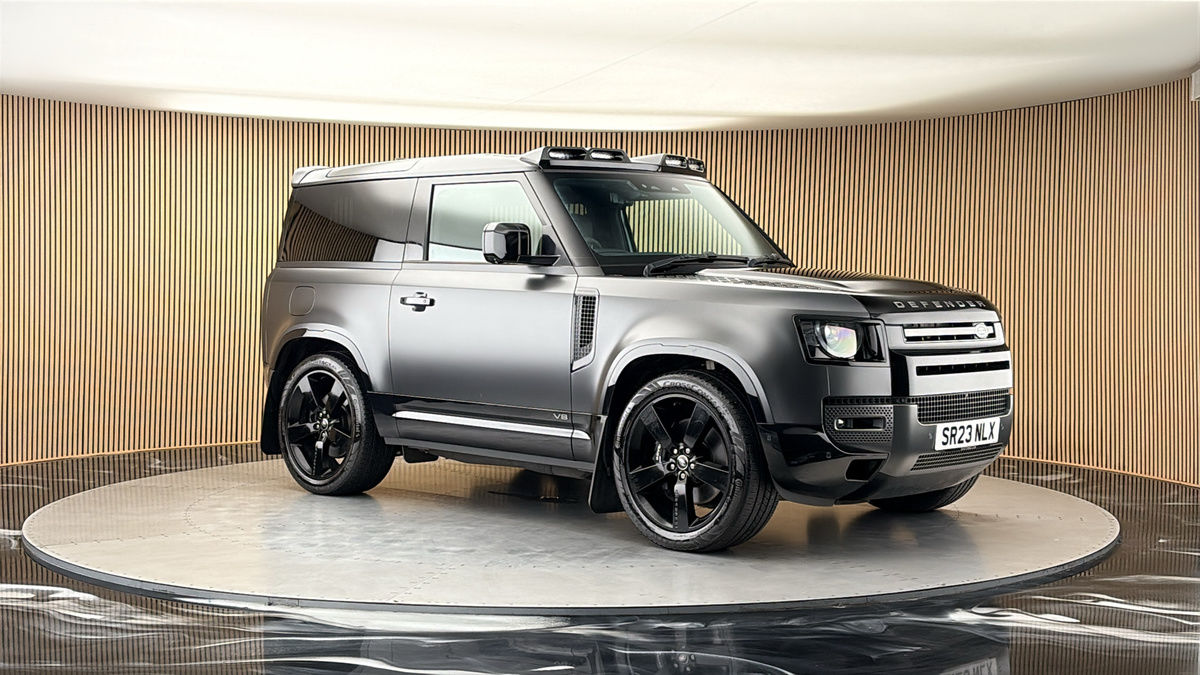 More views of Land Rover Defender 90