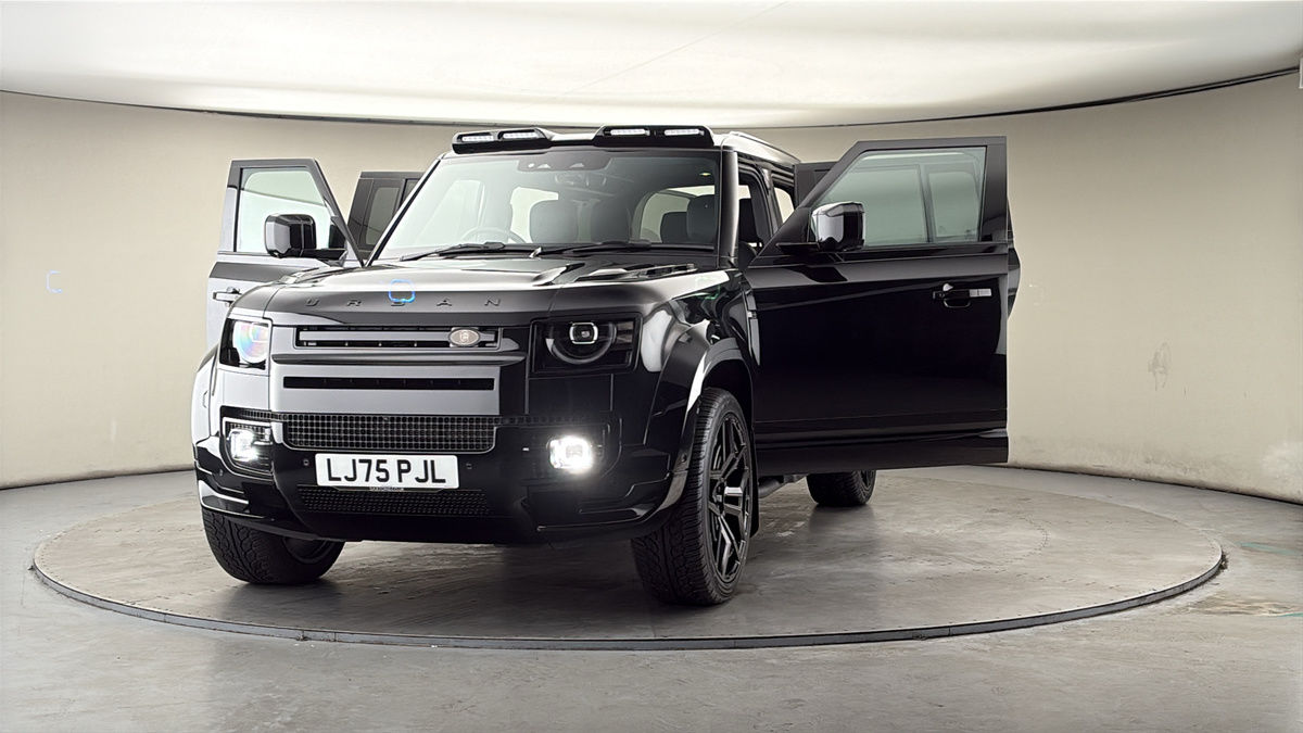 More views of Land Rover Defender 110