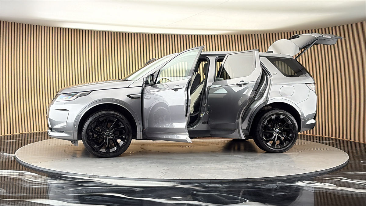 More views of Land Rover Discovery Sport